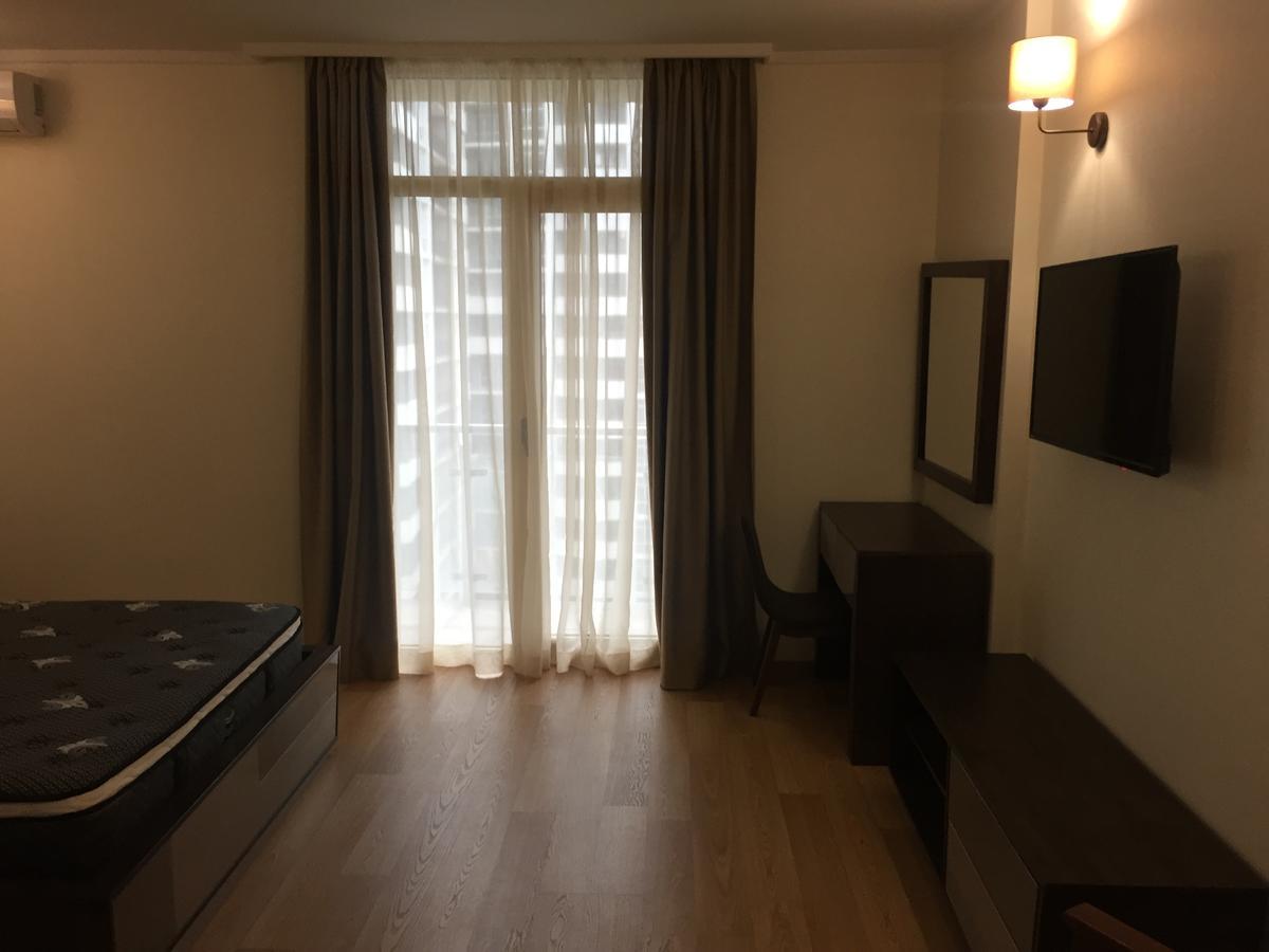 Orbi Plaza David Apt. Appartamento Batumi Esterno foto