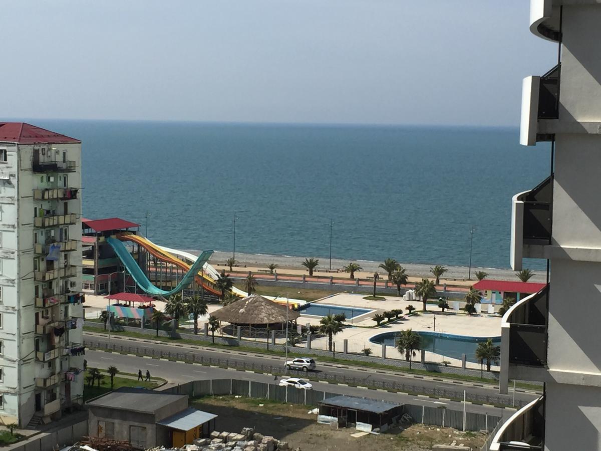 Orbi Plaza David Apt. Appartamento Batumi Esterno foto