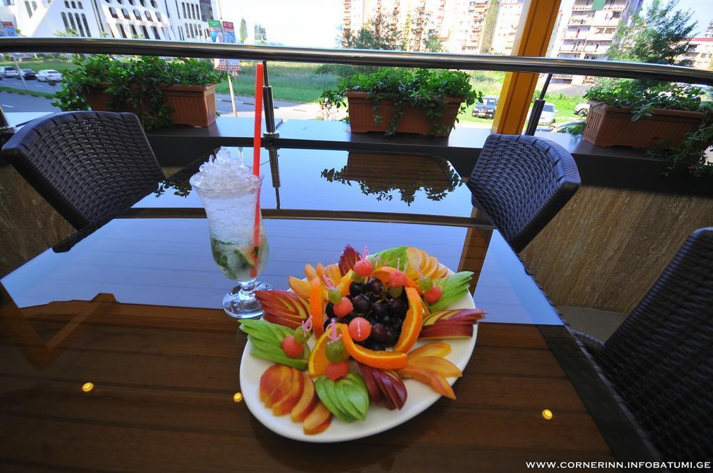 Orbi Plaza David Apt. Appartamento Batumi Esterno foto